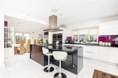 4 bedroom detached house for sale, St. Leonards Way, Ringwood BH24