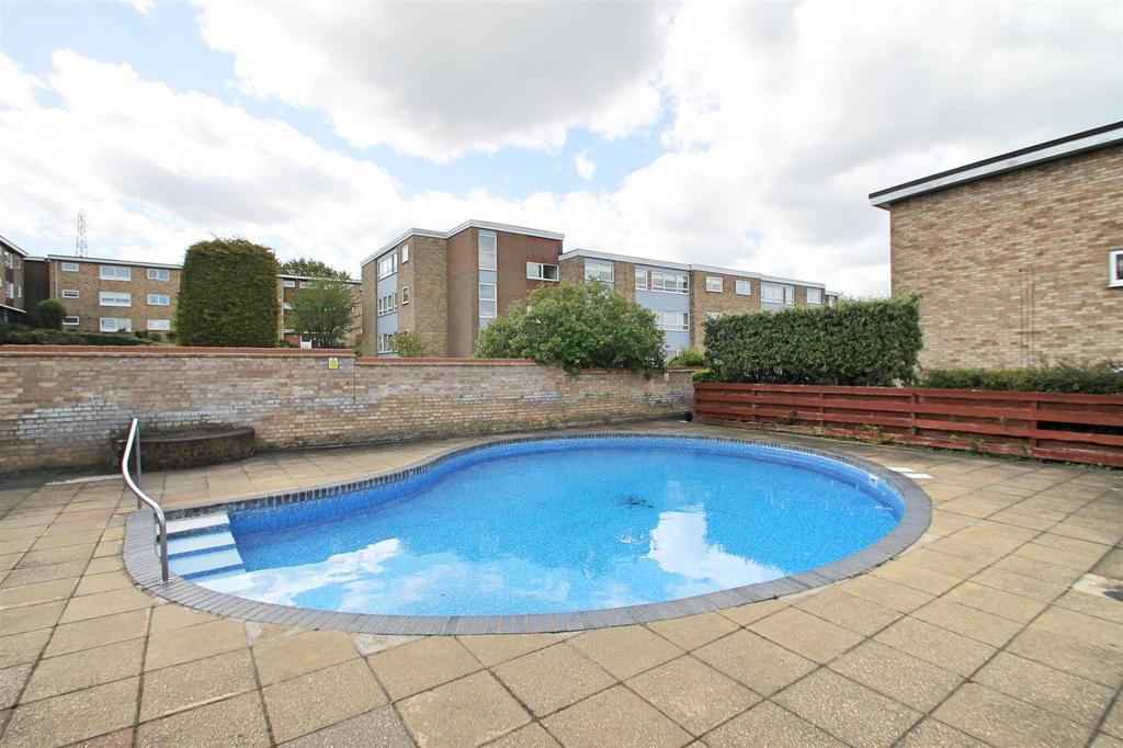 Swimming Pool &amp; Squash Court: