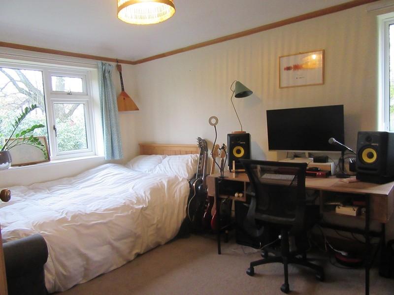 Bedroom 1 Photo 2