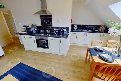 4 bedroom flat to rent, Flat 3 Old Nottingham Arms, 7 Dulwich Road, Radford, Nottingham, NG7 3DN