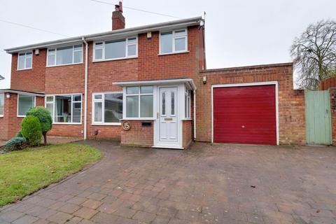 3 bedroom semi-detached house to rent, Lime Grove, Lichfield WS13