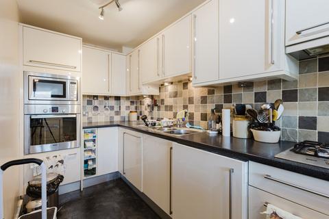 3 bedroom end of terrace house for sale, 36 High Fellside, Kendal, Cumbria, LA9 4JG