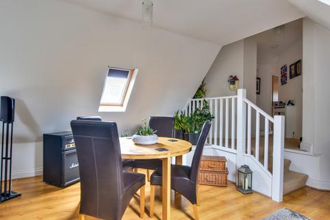 2 bedroom penthouse for sale, Hasler Place, Great Dunmow