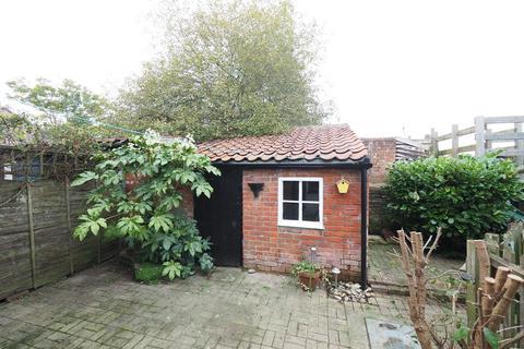 2 bedroom cottage to rent, Mill Street, Norwich NR10