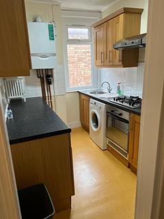 4 bedroom maisonette to rent, Harrow HA1