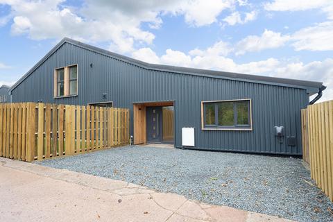 3 bedroom barn conversion for sale, 5  Wye Valley View Barns