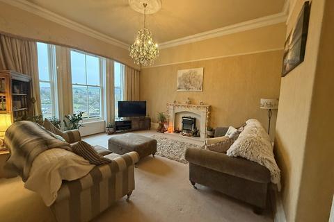 3 bedroom apartment for sale, Hall Park Close, Scarborough YO13