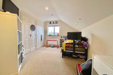 12 Ashley Place, Warminster, BA12 9QJ