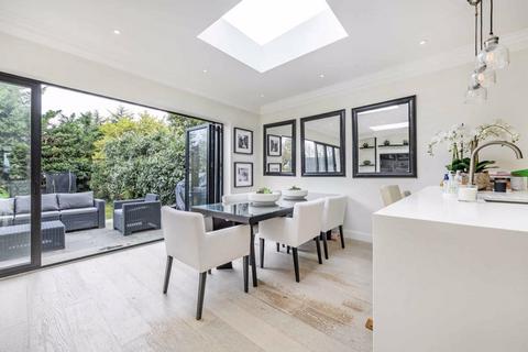 59 Cadwallon Road, London, SE9 3PX