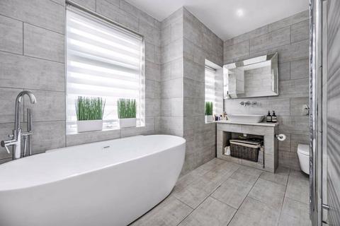 59 Cadwallon Road, London, SE9 3PX