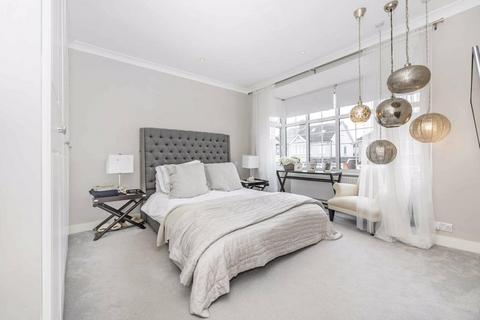 59 Cadwallon Road, London, SE9 3PX