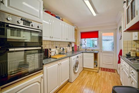 3 bedroom terraced house for sale, Sandwich Close, Huntingdon, PE29