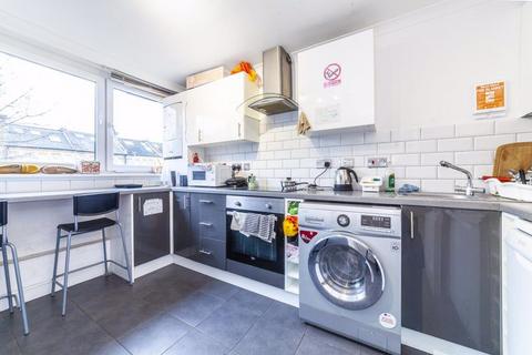 5 bedroom apartment for sale, 5 Bedroom Maisonette for Sale in Lilburne Court, Putney