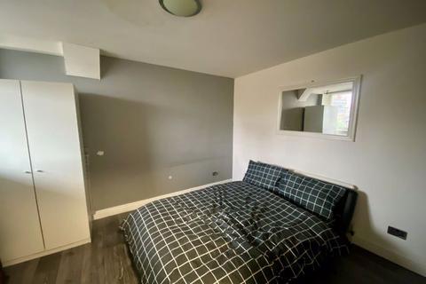 undefined, The Platt, Putney, London