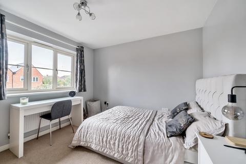 52 Dalziel Drive, Whittington, Worcester, WR5 2QY