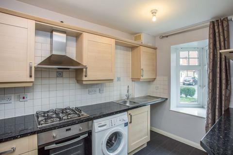 2 bedroom terraced house to rent, Ruffle Close, West Drayton