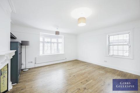 4 bedroom detached house to rent, High View, Pinner