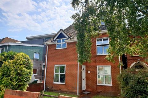 1 bedroom flat to rent, Millbrook Road East, Hampshire SO15