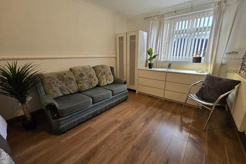 undefined, Park Row,  Hull, HU2