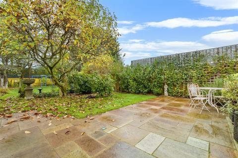 11 Matlock Road, Caterham, CR3 5HP