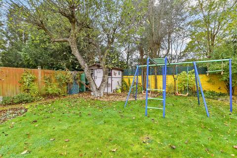 11 Matlock Road, Caterham, CR3 5HP