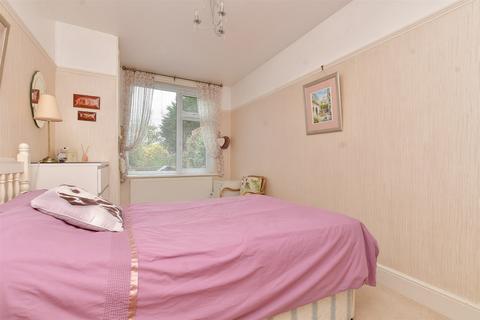 11 Matlock Road, Caterham, CR3 5HP