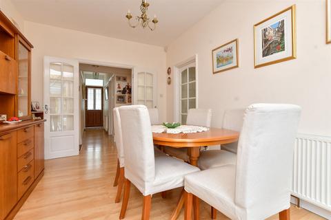 2 bedroom detached bungalow for sale, Matlock Road, Caterham, Surrey