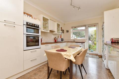11 Matlock Road, Caterham, CR3 5HP