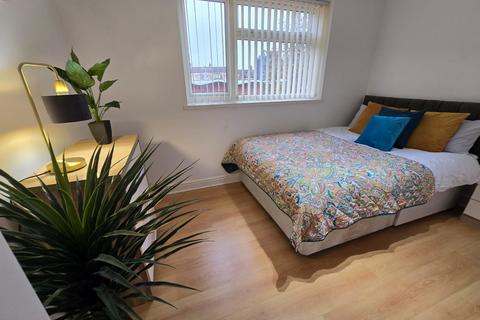 1 bedroom in a house share to rent, Park Row,  Hull, HU2