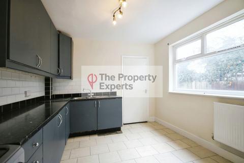 3 bedroom terraced house to rent, Davidson Road, Croydon, CR0