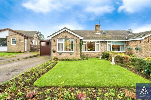 2 bedroom bungalow for sale, Ellesmere Avenue, Northamptonshire NN13