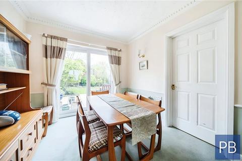 2 bedroom retirement property for sale, Gilders Paddock, Bishops Cleeve, Cheltenham