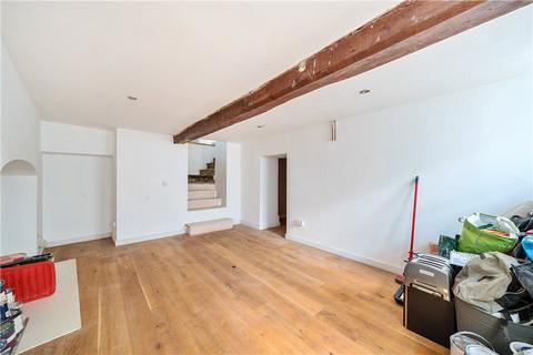 4 bedroom end of terrace house for sale, West Street, Buckinghamshire MK18