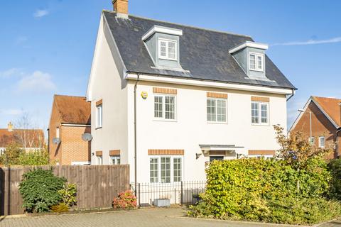 4 bedroom detached house for sale, Bobbins Way, Buckinghamshire MK18