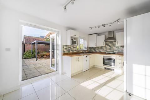 4 bedroom detached house for sale, Bobbins Way, Buckinghamshire MK18