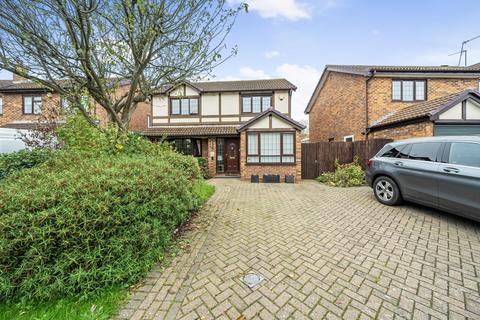 4 bedroom detached house for sale, Beaver Way, Woodley, Reading