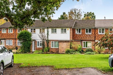 3 bedroom terraced house for sale, Oaks Close, Leatherhead, Surrey, KT22