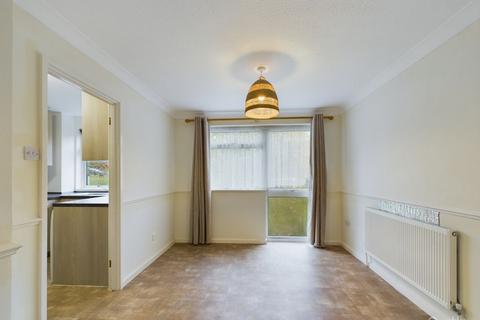 2 bedroom maisonette to rent, Pixton Way, Croydon