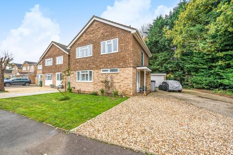 4 bedroom detached house for sale, Briars Close, Reading RG8