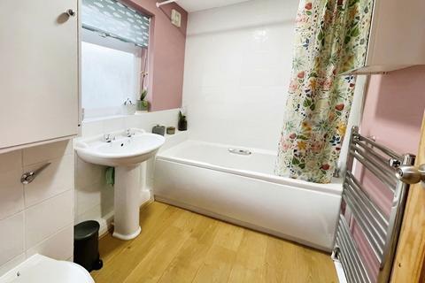 2 bedroom terraced house for sale, Dudley Road, Greater Manchester M33