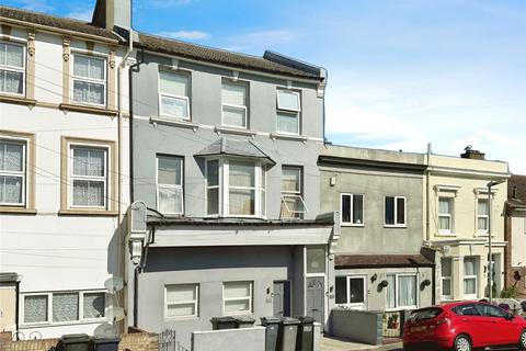 1 bedroom flat for sale, St. Georges Road, East Sussex TN34