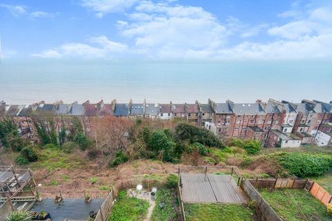 2 bedroom flat for sale, West Hill Road, East Sussex TN38