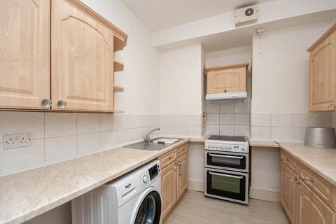 2 bedroom flat for sale, West Hill Road, East Sussex TN38