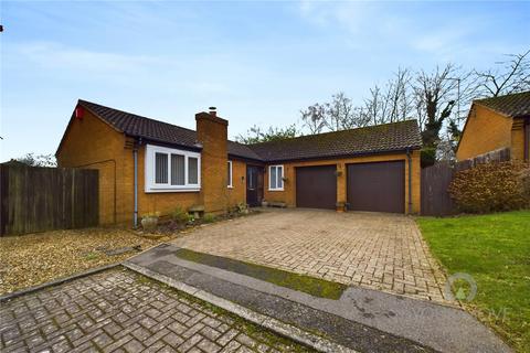 3 bedroom bungalow for sale, Aspen Close, Northampton NN3