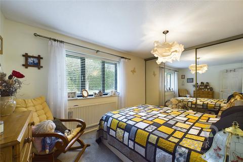 15 Aspen Close, Northampton, NN3 5HS
