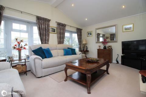 2 bedroom park home for sale, Court Mount, Birchington