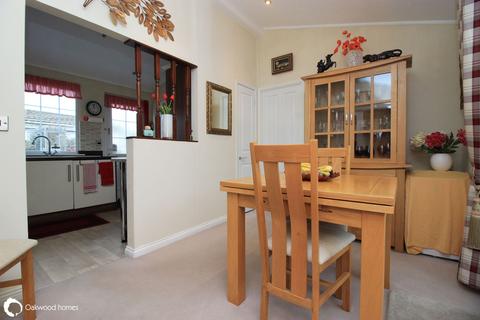 2 bedroom park home for sale, Court Mount, Birchington