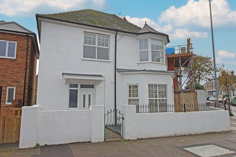 4 bedroom semi-detached house for sale, Grange Road, Ramsgate