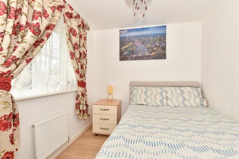 3 bedroom end of terrace house for sale, Dorman Avenue North, Aylesham, Canterbury, Kent