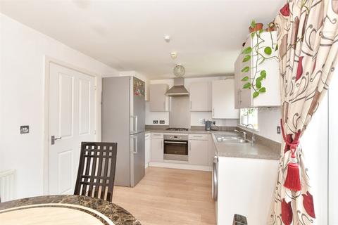 3 bedroom end of terrace house for sale, Dorman Avenue North, Aylesham, Canterbury, Kent